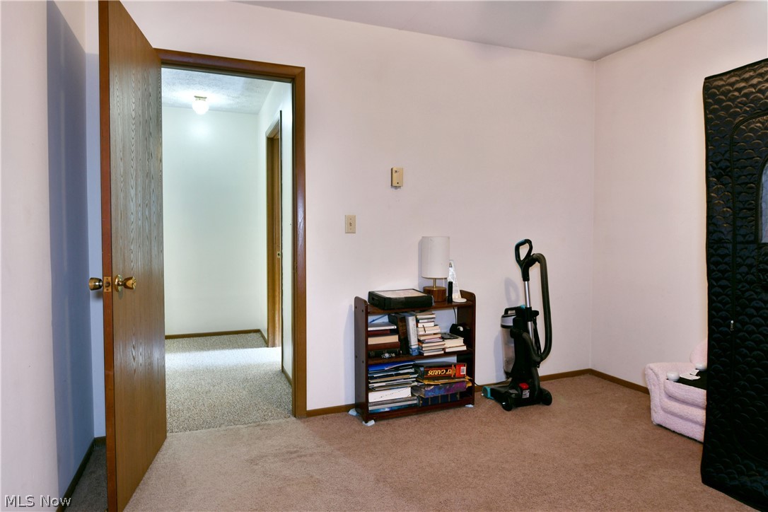 6940 Mahoning Avenue NW Warren OH 44481