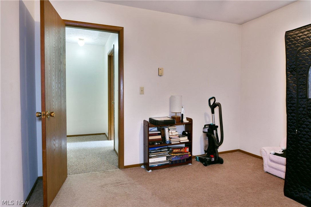 6940 Mahoning Avenue NW Warren OH 44481