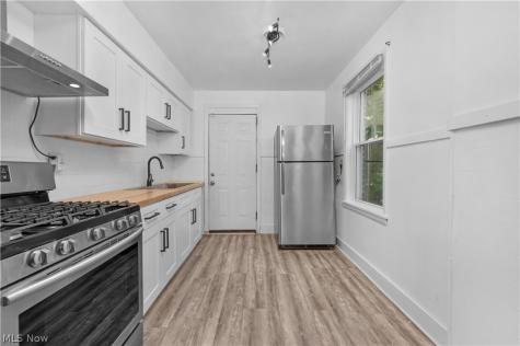 8005 Lake Avenue Cleveland OH 44102