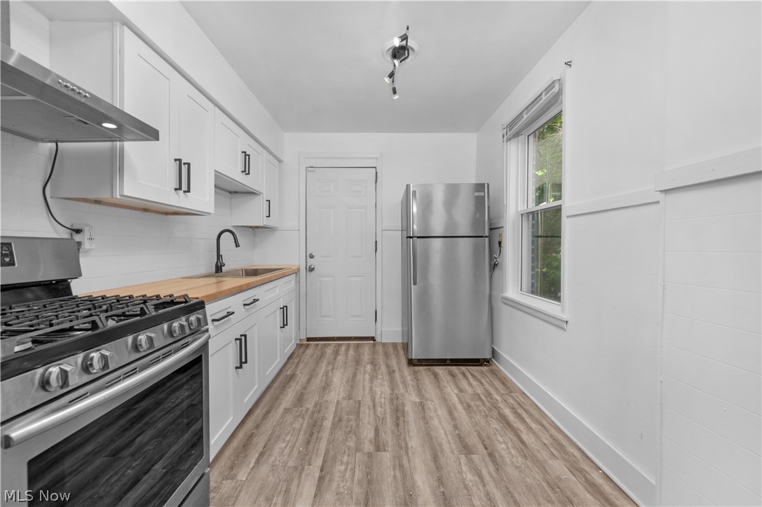8005 Lake Avenue Cleveland OH 44102