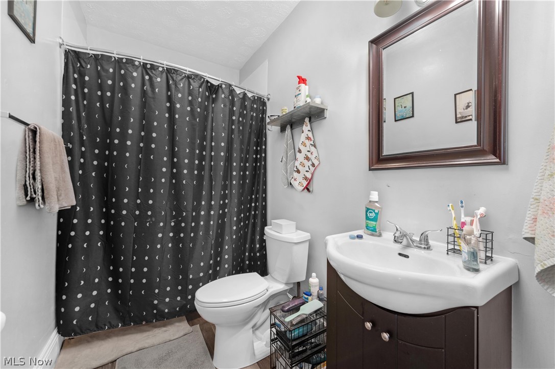 8005 Lake Avenue Cleveland OH 44102