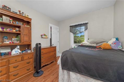 8005 Lake Avenue Cleveland OH 44102