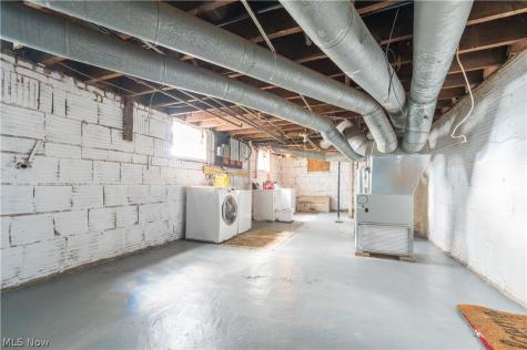 8005 Lake Avenue Cleveland OH 44102