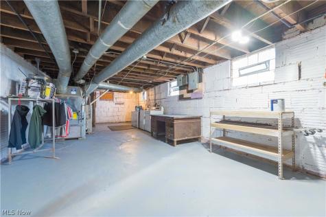 8005 Lake Avenue Cleveland OH 44102