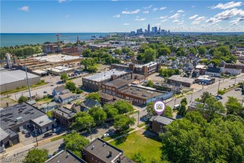 8005 Lake Avenue Cleveland OH 44102