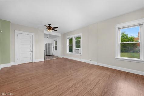 8005 Lake Avenue Cleveland OH 44102