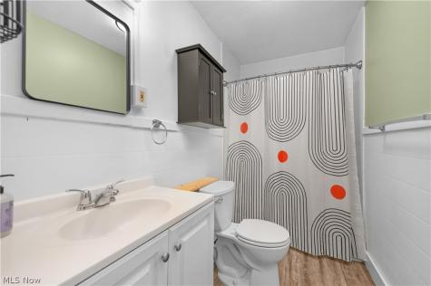 8005 Lake Avenue Cleveland OH 44102