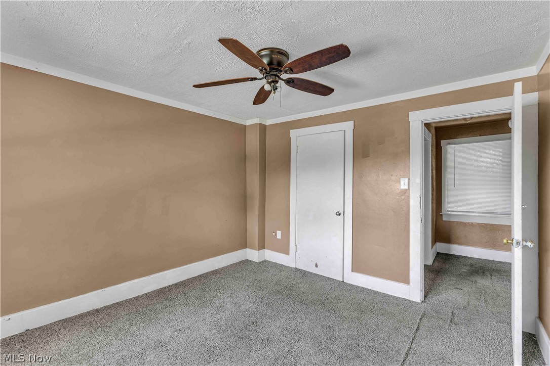 422 5th Street Struthers OH 44471