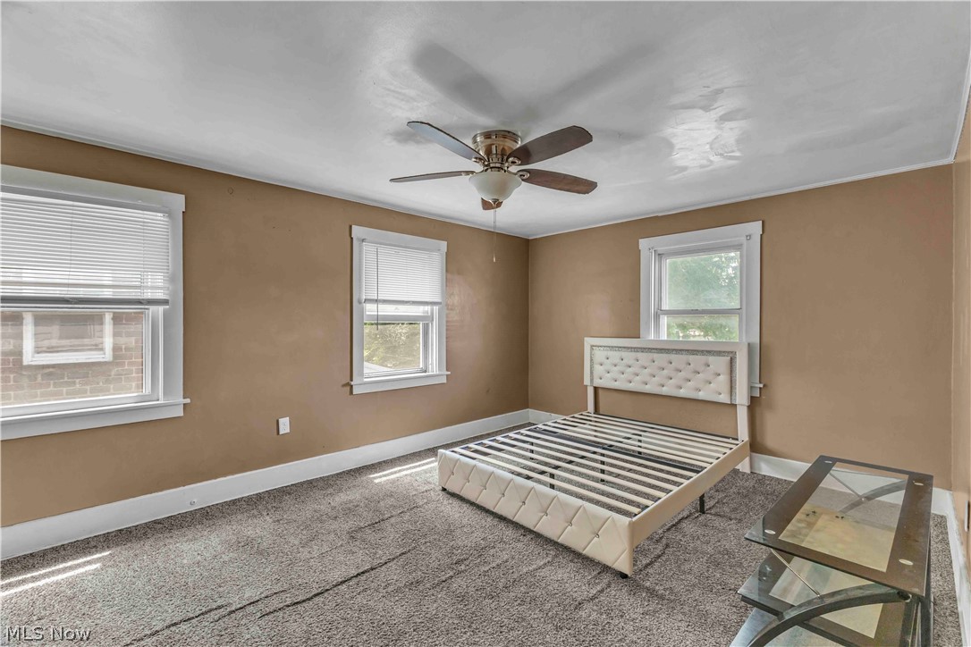 422 5th Street Struthers OH 44471