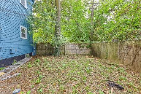 10803 Navarre Court Cleveland OH 44108