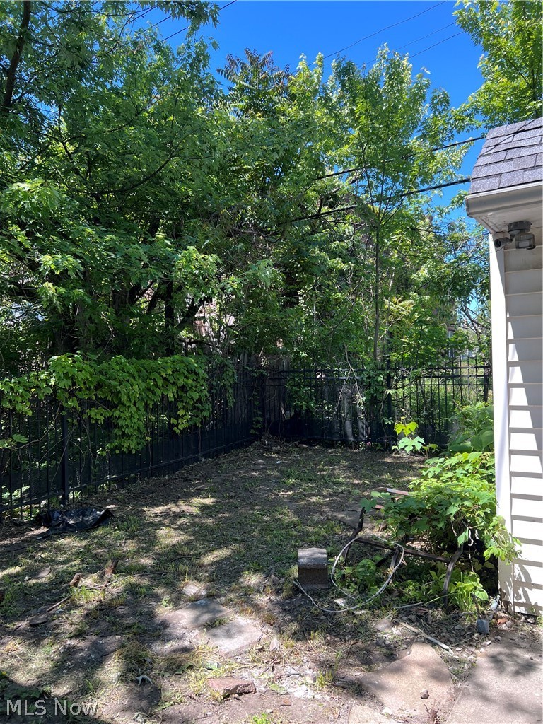 14209 Northfield Avenue East Cleveland OH 44112