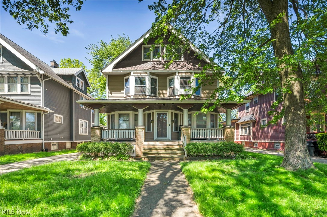 3032-3034 West Boulevard Cleveland OH 44111