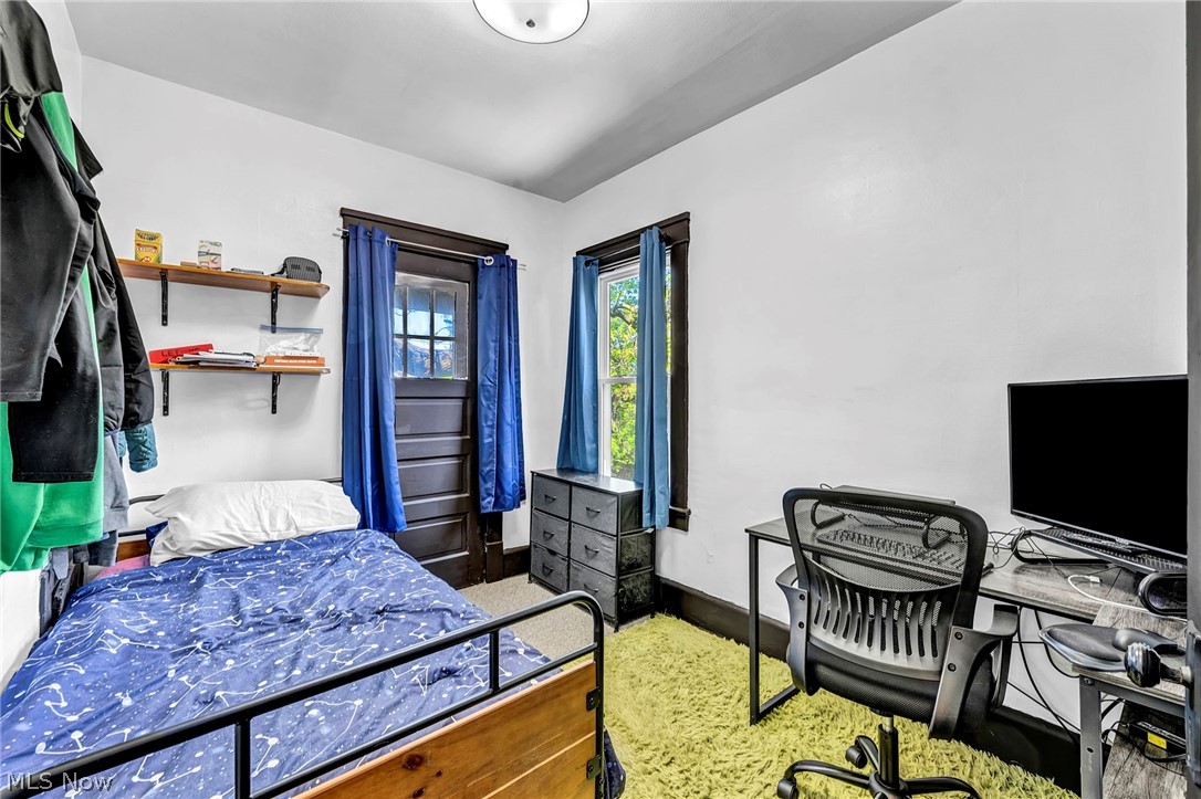 3032-3034 West Boulevard Cleveland OH 44111