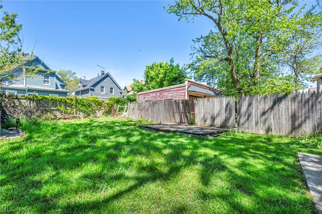 3032-3034 West Boulevard Cleveland OH 44111