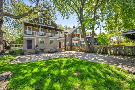 3032-3034 West Boulevard Cleveland OH 44111
