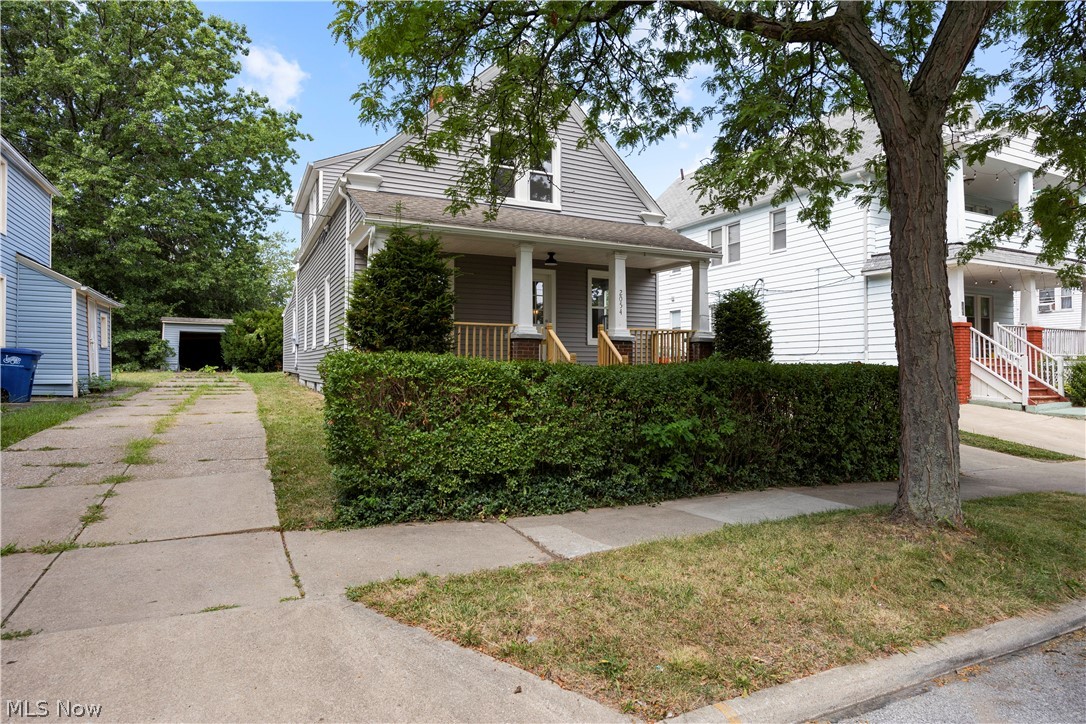 2054 Magee Street Lakewood OH 44107