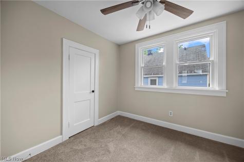 2054 Magee Street Lakewood OH 44107