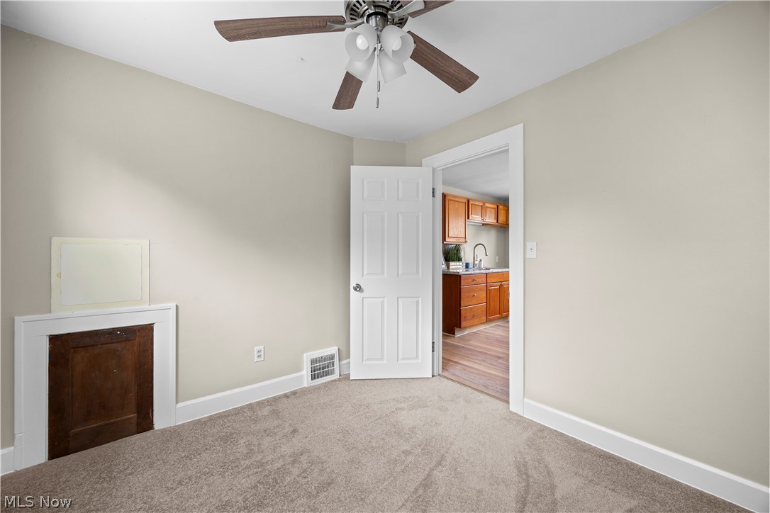 2054 Magee Street Lakewood OH 44107