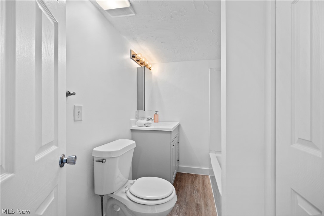 2054 Magee Street Lakewood OH 44107