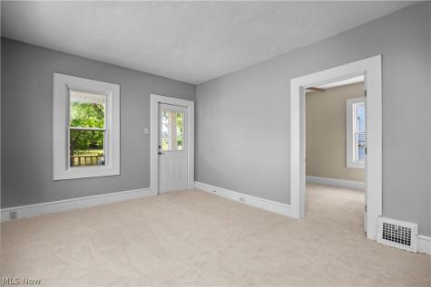 2054 Magee Street Lakewood OH 44107