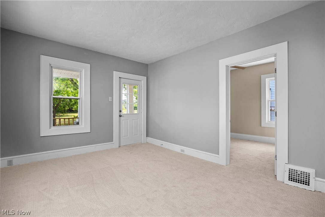 2054 Magee Street Lakewood OH 44107