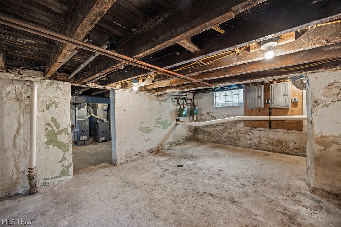2054 Magee Street Lakewood OH 44107