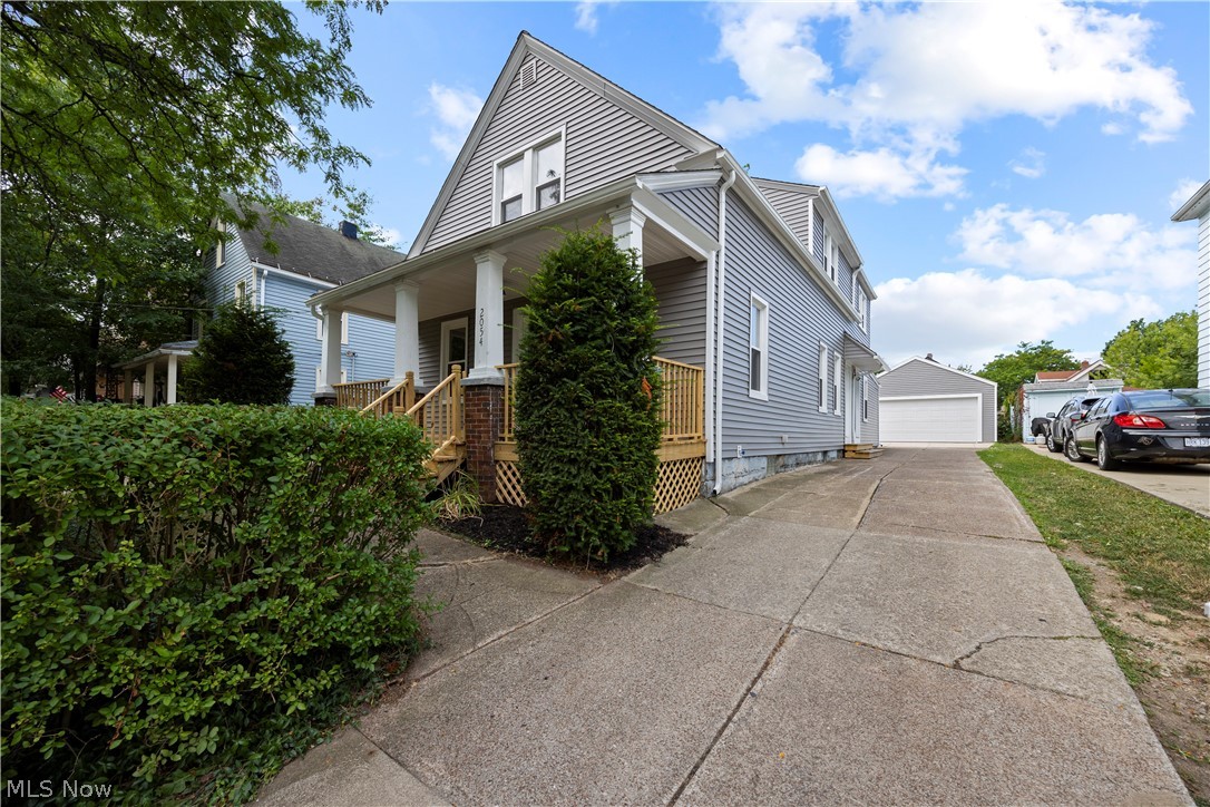 2054 Magee Street Lakewood OH 44107