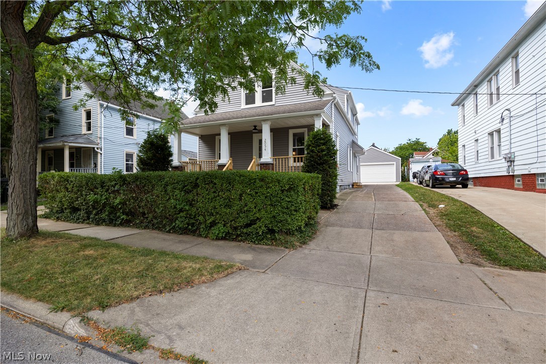 2054 Magee Street Lakewood OH 44107