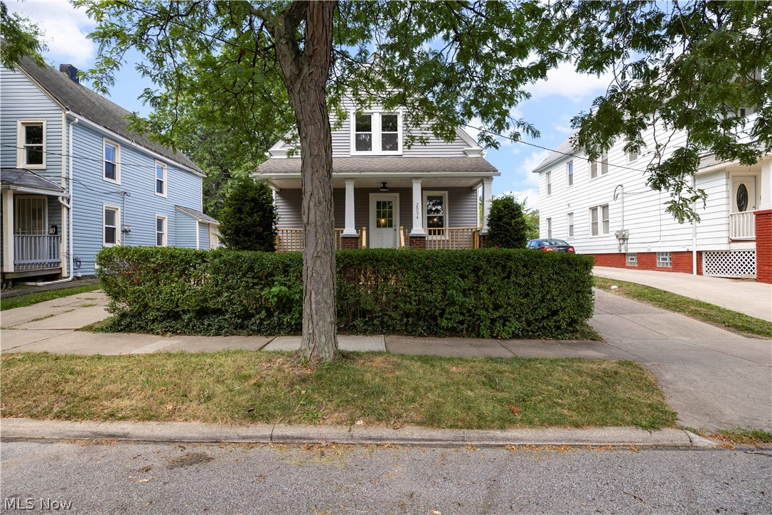 2054 Magee Street Lakewood OH 44107
