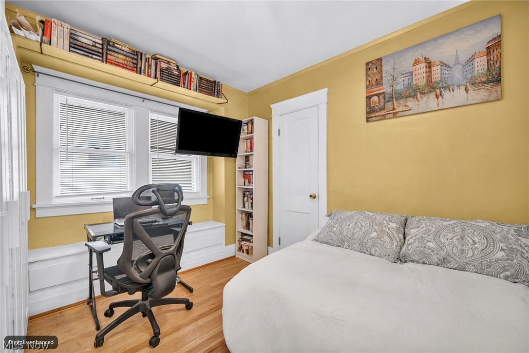 2076 Wascana Avenue Lakewood OH 44107