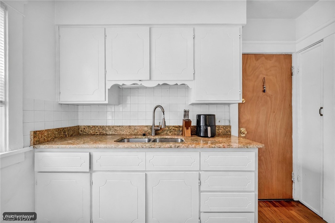 2076 Wascana Avenue Lakewood OH 44107