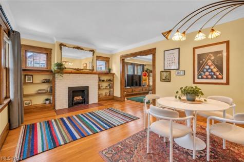 2076 Wascana Avenue Lakewood OH 44107