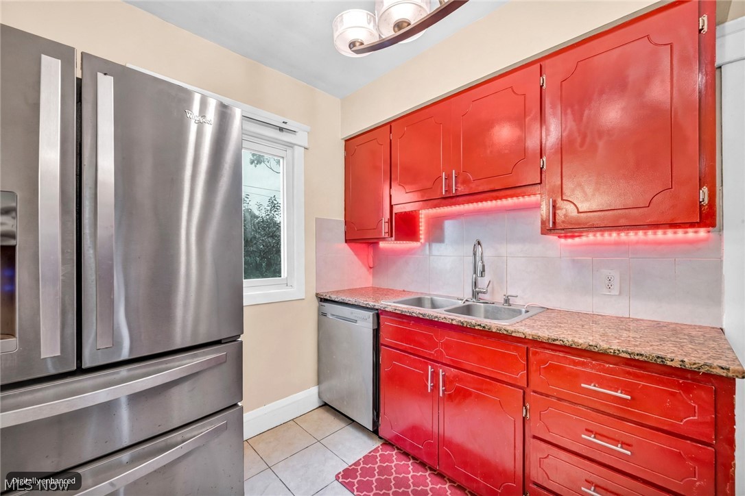 2076 Wascana Avenue Lakewood OH 44107