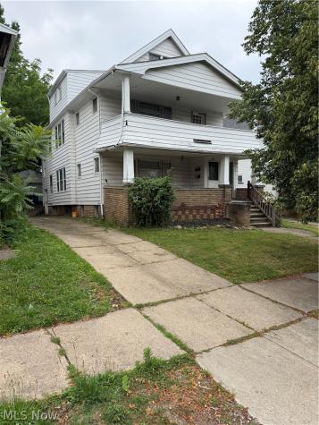 1594 Victoria Avenue Lakewood OH 44107