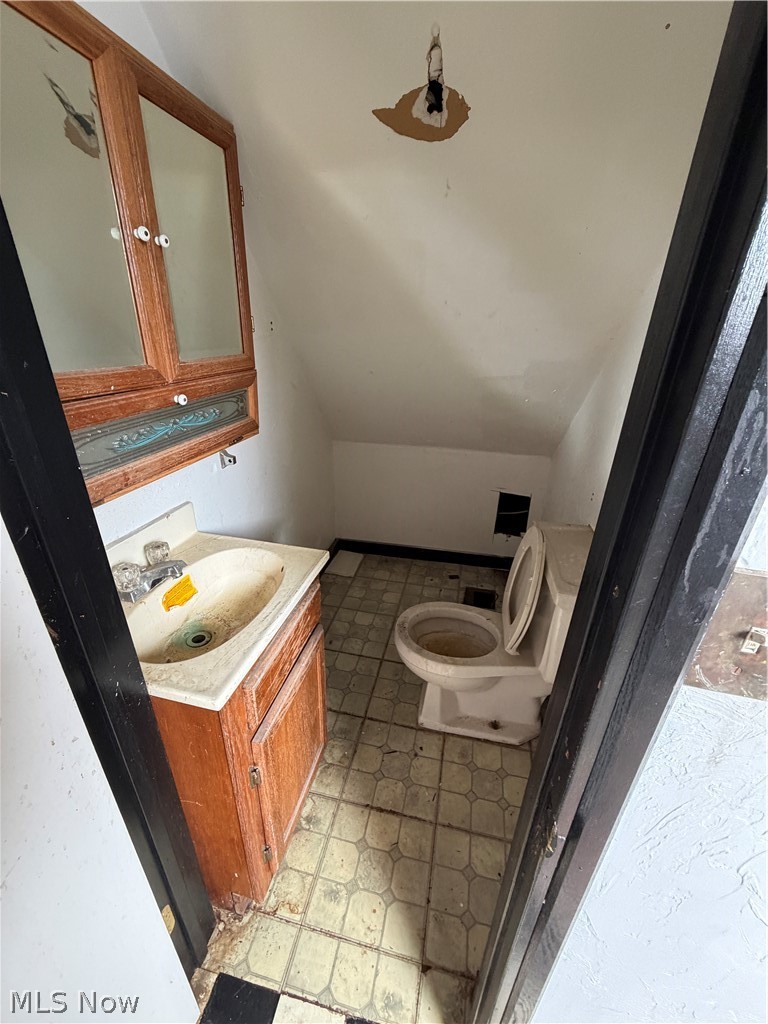 2100 W 95th Street Cleveland OH 44102