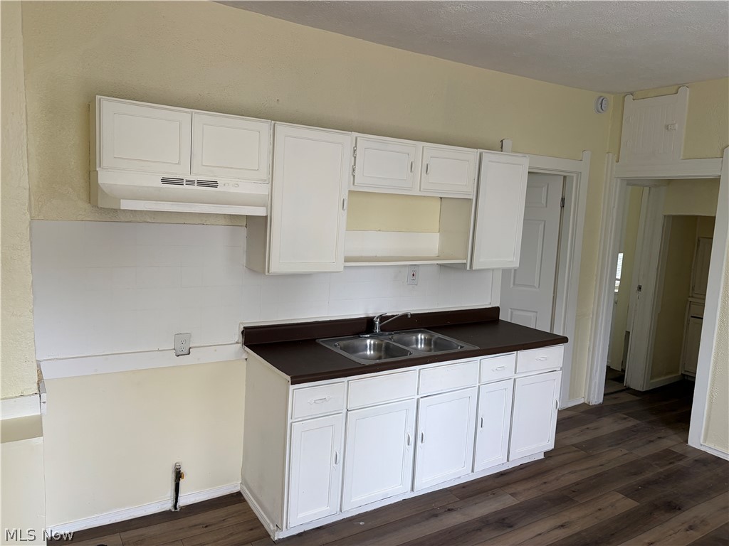 2100 W 95th Street Cleveland OH 44102