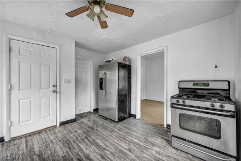 13109 Wilton Avenue Cleveland OH 44135