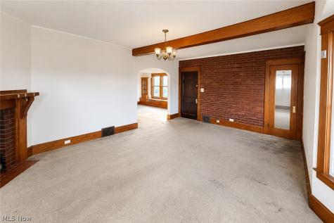 9404 Willard Avenue Cleveland OH 44102