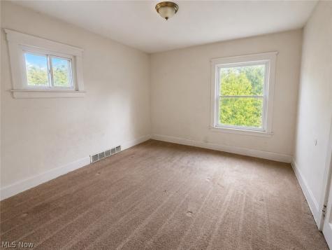 9404 Willard Avenue Cleveland OH 44102