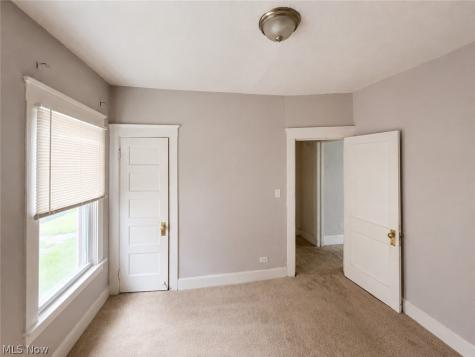 9404 Willard Avenue Cleveland OH 44102