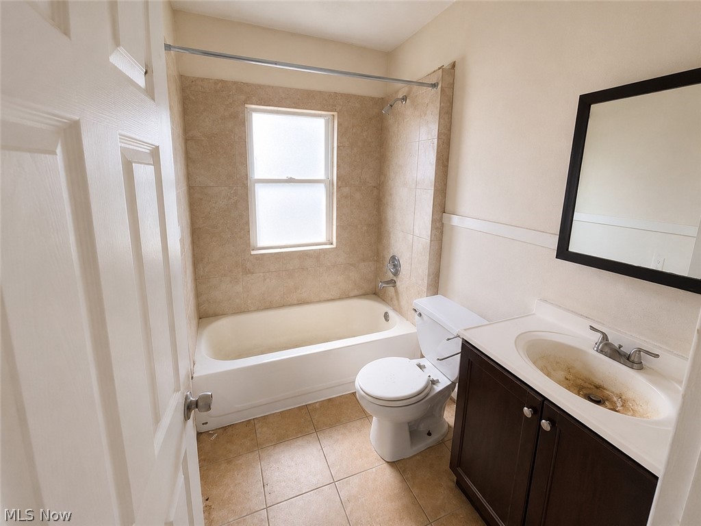 9404 Willard Avenue Cleveland OH 44102