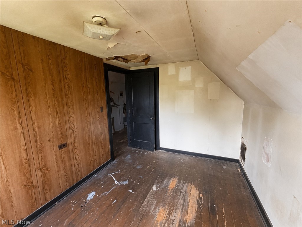 9404 Willard Avenue Cleveland OH 44102
