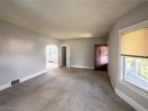 9404 Willard Avenue Cleveland OH 44102