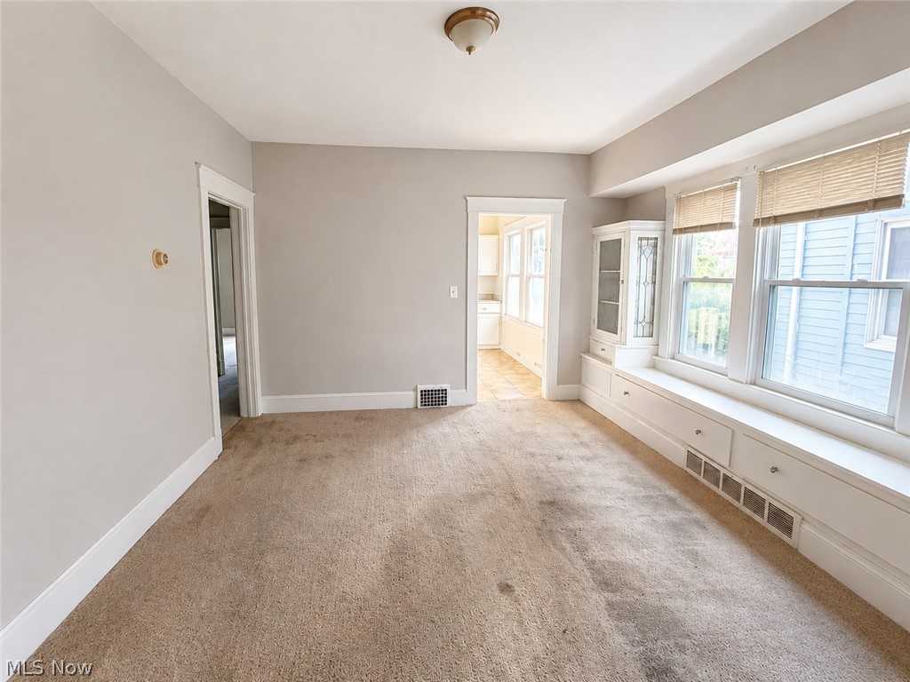 9404 Willard Avenue Cleveland OH 44102