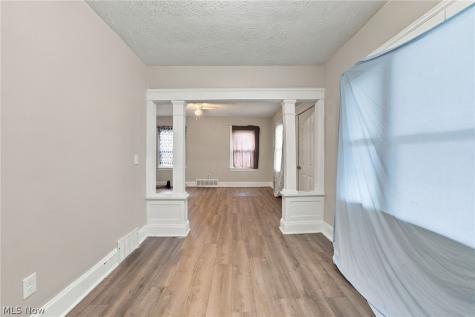 10816 Grandview Avenue Cleveland OH 44104
