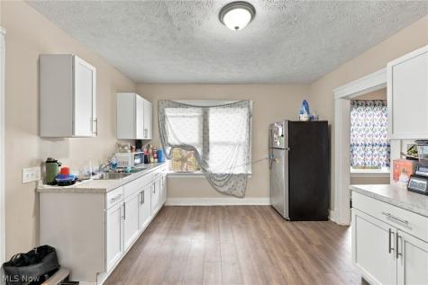 10816 Grandview Avenue Cleveland OH 44104