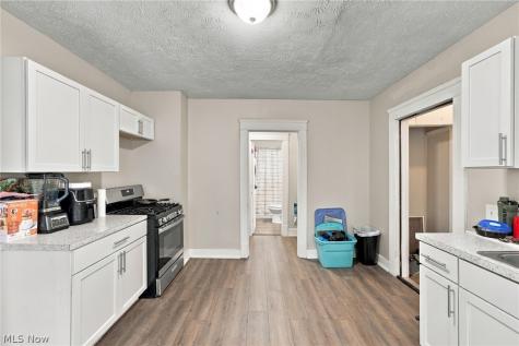 10816 Grandview Avenue Cleveland OH 44104