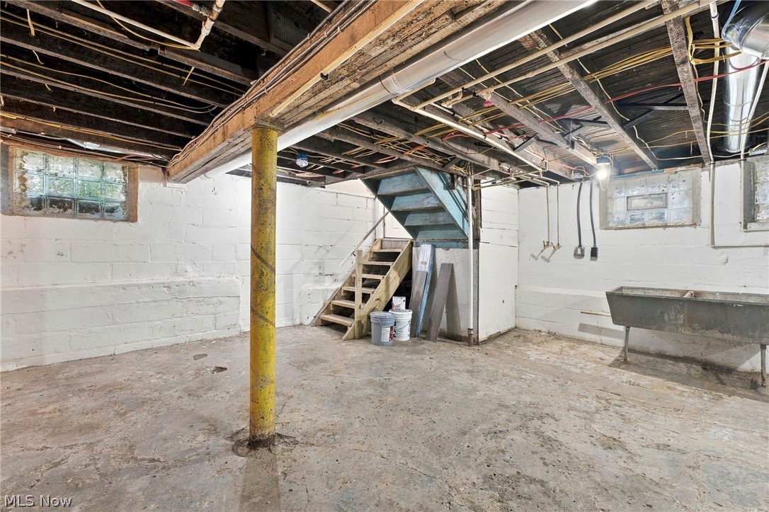 10816 Grandview Avenue Cleveland OH 44104