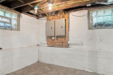 10816 Grandview Avenue Cleveland OH 44104