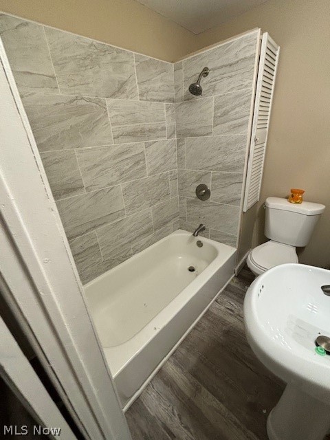 3029-3031 W 104th Street Cleveland OH 44111
